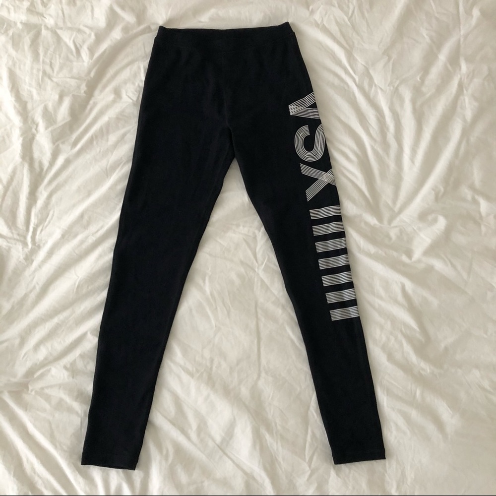 Excellent condition. Barely to wear.